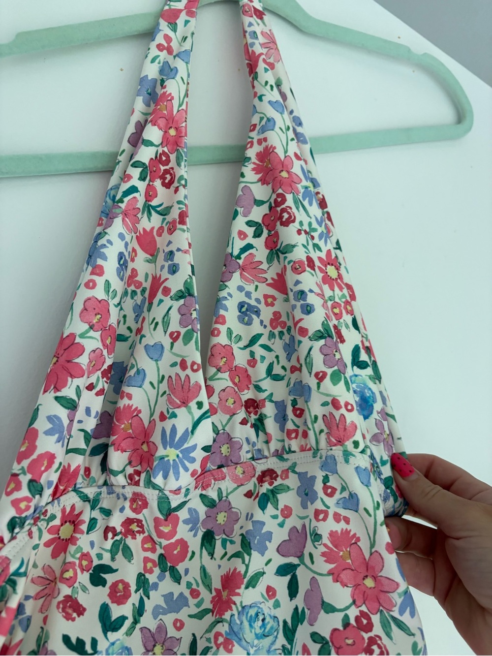 Princess Polly White Floral Halter Tote with Pink, Blue & Purple Flowers